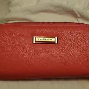 Tahari Wallet